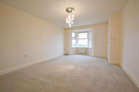 3 bedroom townhouse to rent, Coastguard Walk, Felixstowe