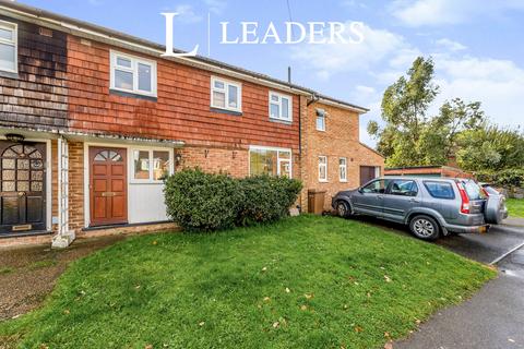 4 bedroom semi-detached house to rent, Merrow Village, Guildford