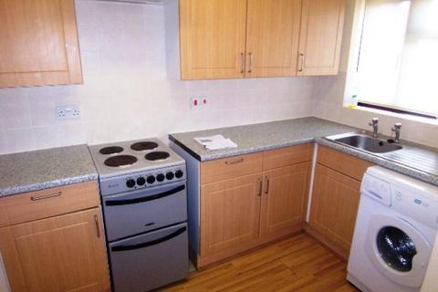 2 bedroom terraced house to rent, Vallis Close, Baiter Park, Poole, BH15