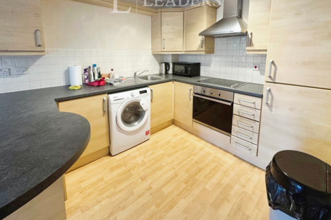 1 bedroom flat to rent, Quinton Court B68