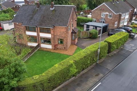 4 bedroom semi-detached house for sale, Mossway, Middleton, Manchester, M24 1RG