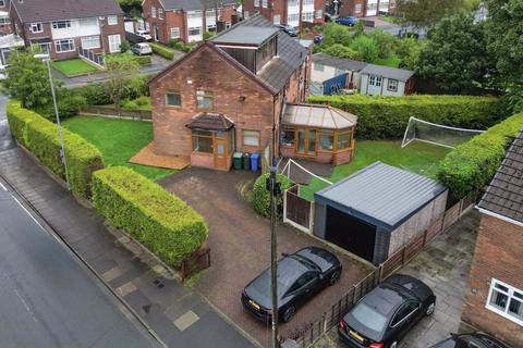 4 bedroom semi-detached house for sale, Mossway, Middleton, Manchester, M24 1RG