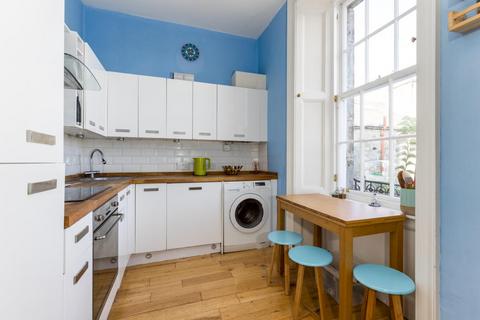 3 bedroom flat for sale, Dean Street, Stockbridge