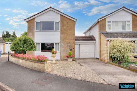 25 Heddington Close, Trowbridge, BA14 0LH