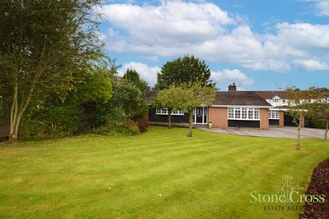 4 bedroom detached bungalow for sale, Craven Avenue, Lowton, WA3 2PF