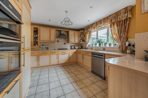 5 bedroom detached house for sale, Edgeley Close, Heathley Park