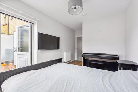 12 Thread Street, Wallington, SM6 7FB