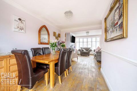 4 bedroom end of terrace house for sale, Cedar Road, Hornchurch, RM12