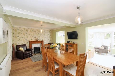 4 bedroom detached house for sale, Clear View Close, Hull, HU8