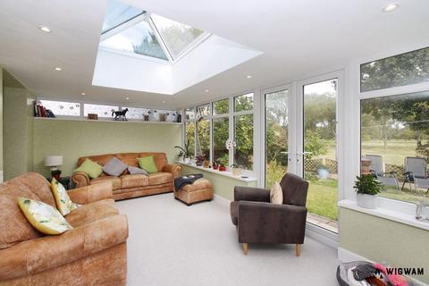 4 bedroom detached house for sale, Clear View Close, Hull, HU8