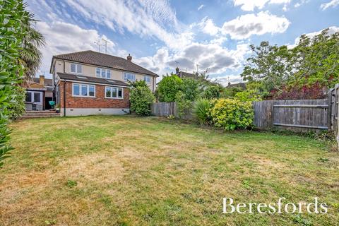 18 Shevon Way, Brentwood, CM14 4PJ