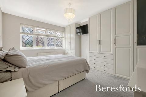 18 Shevon Way, Brentwood, CM14 4PJ