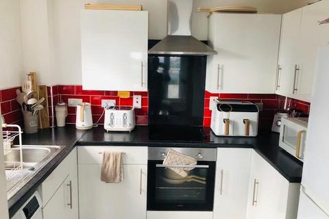 2 bedroom flat for sale, Mill Street, Slough, SL2 5FY