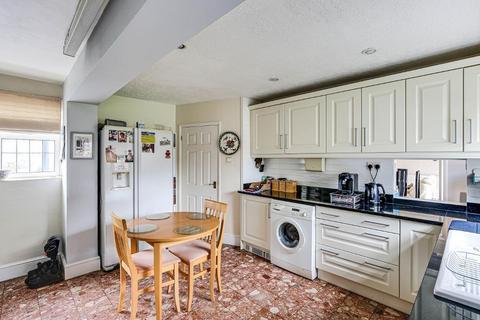 7 Shaw Crescent, South Croydon, CR2 9JB