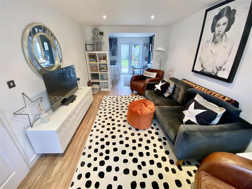 Squires Green, Burbage LE10 3 bed semidetached house for sale £289,995