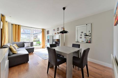 2 bedroom flat for sale, Smugglers Way, Wandsworth, London, SW18