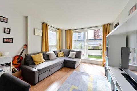 2 bedroom flat for sale, Smugglers Way, Wandsworth, London, SW18