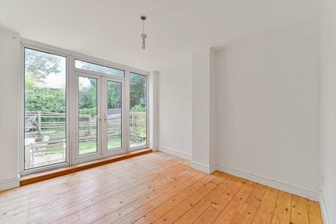 3 bedroom flat to rent, Croxted Road, Herne Hill, London, SE24