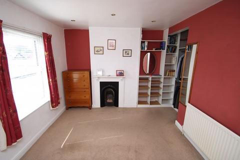 2 bedroom end of terrace house for sale, London Road, High Wycombe HP11