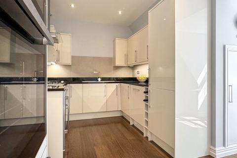 2 bedroom apartment for sale, Knightsbridge Road, Camberley GU15