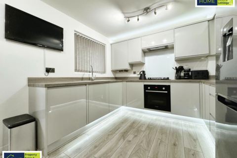 4 Arlington Close, Leicester, LE4 9AU