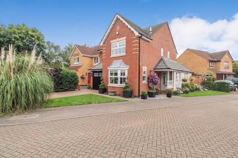 4 bedroom detached house for sale, Wigram Close, Bedford MK42