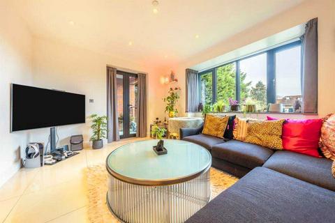 2 bedroom apartment for sale, Ashley Lane, London, NW4