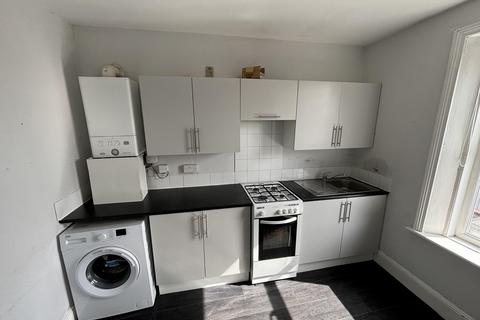 2 bedroom flat to rent, Cartington Terrace, Newcastle upon tyne NE6