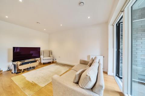 1 bedroom apartment for sale, Peartree Way, London