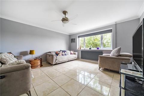 220 Beacon Road, Chatham, ME5 7BY