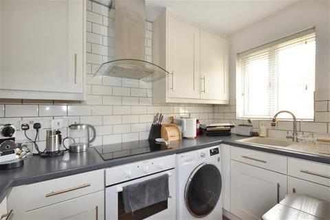 2 bedroom end of terrace house for sale, Eddington Crescent, Welwyn Garden City