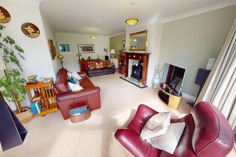 4 bedroom detached house for sale, Teesdale Avenue, Urmston, Manchester, M41