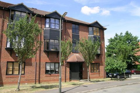12 Alphea Close, London, SW19 2EP