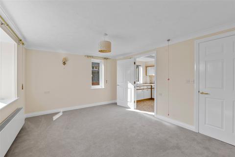 2 bedroom apartment for sale, Hoskins Road, Oxted, Surrey, RH8