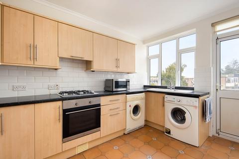 3 bedroom flat for sale, Parkside Court, 25 Wanstead Place, London, E11