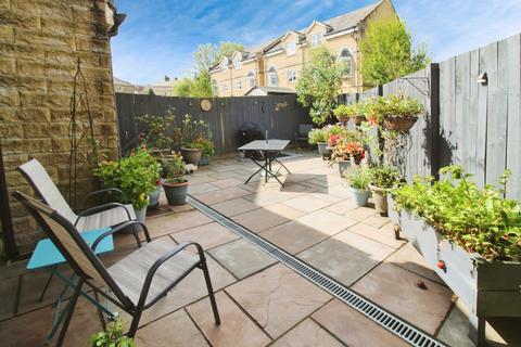 25 Robinson Fold, Barnoldswick, BB18 5LU