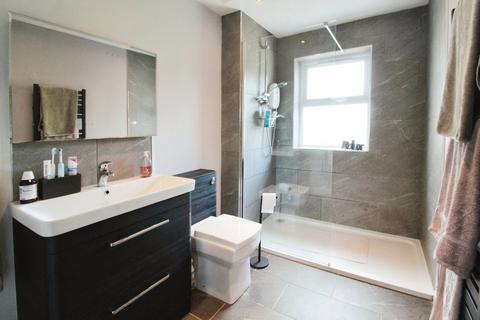 25 Robinson Fold, Barnoldswick, BB18 5LU