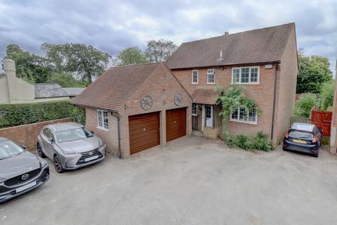 4 bedroom detached house for sale, Main Road, Princes Risborough HP27