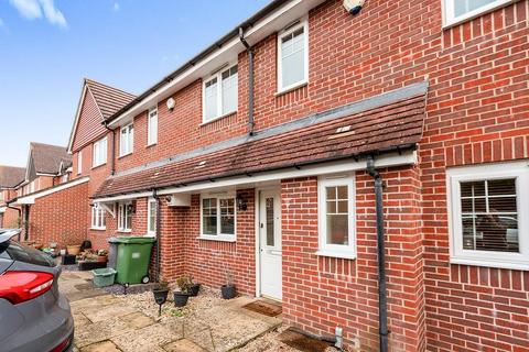 2 bedroom terraced house to rent, Apple Dene, Tadley RG26