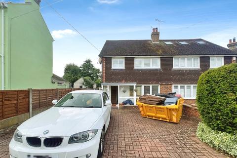 3 bedroom semi-detached house to rent, Victoria Hill Road, Swanley BR8