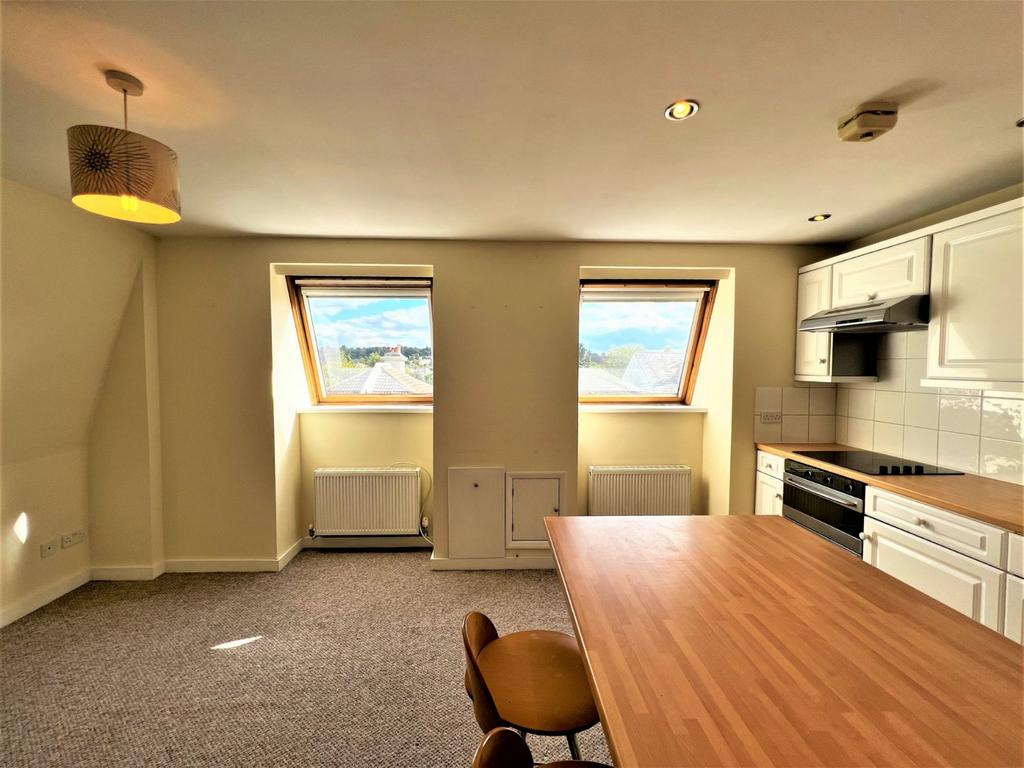 Lounge/Kitchen