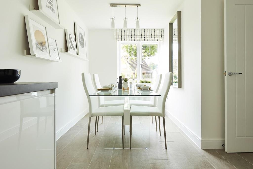 Enjoy meals with the family in the open plan...