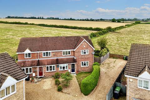 2 bedroom end of terrace house for sale, Harvest Close, Stilton, Cambridgeshire.