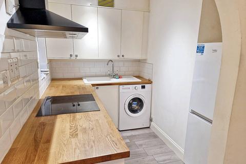 Studio for sale, Hereward Green, Loughton IG10