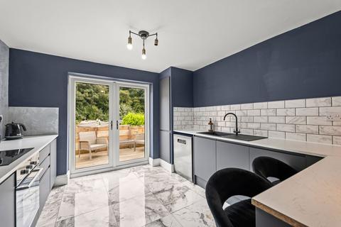 42 Ferrybridge Road, Pontefract, WF8 2PD