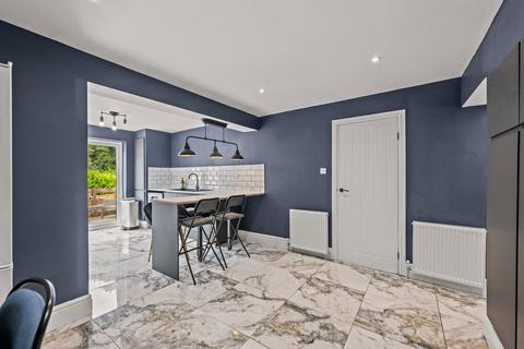 42 Ferrybridge Road, Pontefract, WF8 2PD