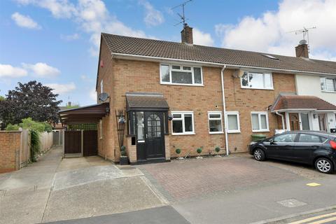 2 bedroom end of terrace house for sale, Danbury Down, Basildon, Essex