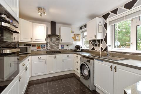 43 Danbury Down, Basildon, SS14 2SS