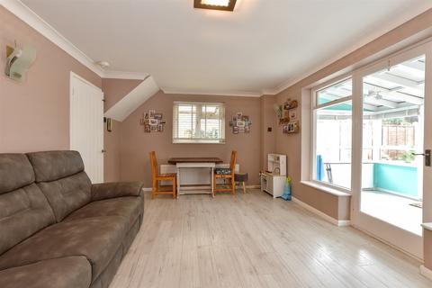 43 Danbury Down, Basildon, SS14 2SS