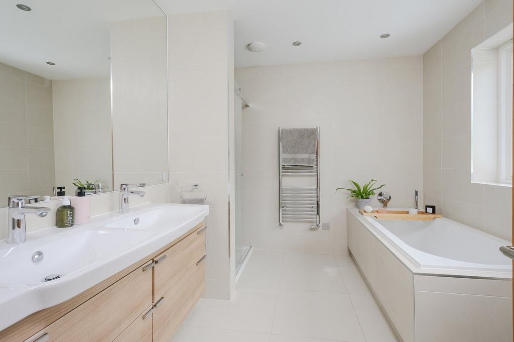 Principal Ensuite